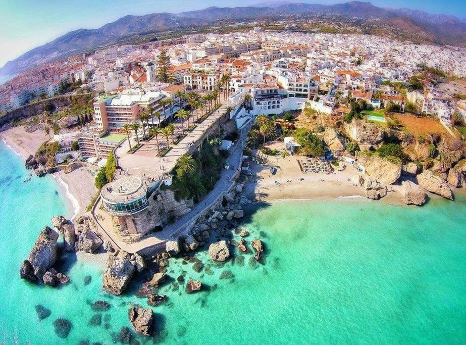 Casa Rocio En Nerja Apartment Exterior foto