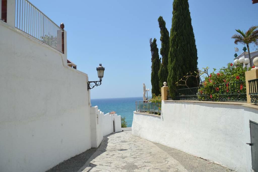 Casa Rocio En Nerja Apartment Exterior foto